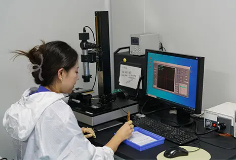 Измерительный прибор для определения отклонения центра тяжести